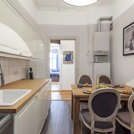 The Paul Loft, Big 3 Bed Apartment, 120 M2, Group & Family Friendly, Prenzlauer Berg, Ideal For 4 - 8 Guests