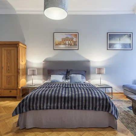The Paul, Cozy 3 Bed In Prenzlauer Berg Up To 7ppl Berlijn