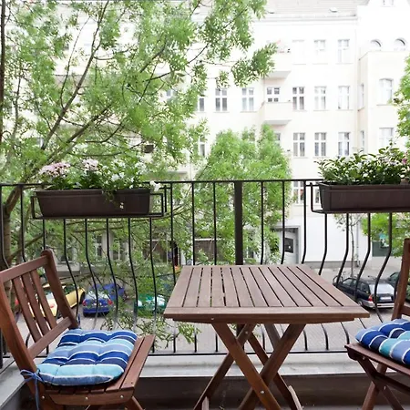 The Paul, Cozy 3 Bed In Prenzlauer Berg Up To 7ppl Appartement Berlijn