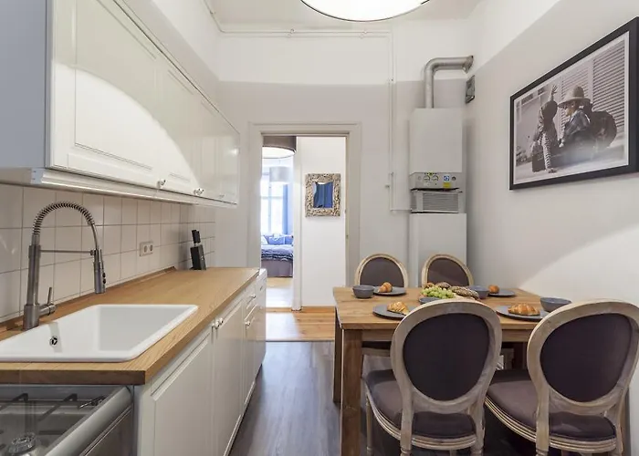 The Paul Loft, Big 3 Bed Apartment, 120 M2, Group & Family Friendly, Prenzlauer Berg, Ideal For 4 - 8 Guests